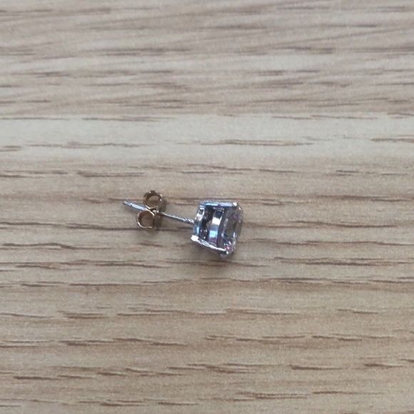 One 3 ct. size (approx) cubic zirconia stud. Super sparkly! - Picture 11 of 16